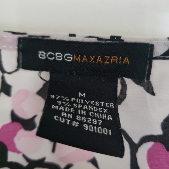 BCBGMaxazria Patterned Top With Puff Sleeves - Picture 8 of 8